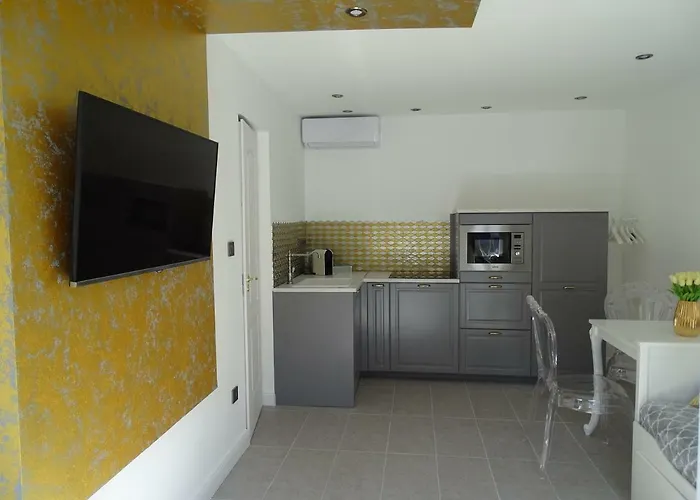 Dorothy 3 Apartment *